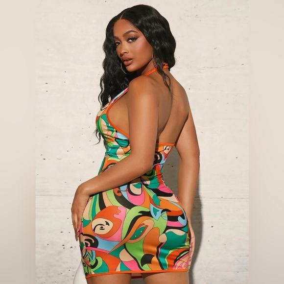 “Let Me Pop Out” Mini Bodycon Dress🔥 (New) - Picture 2 of 2